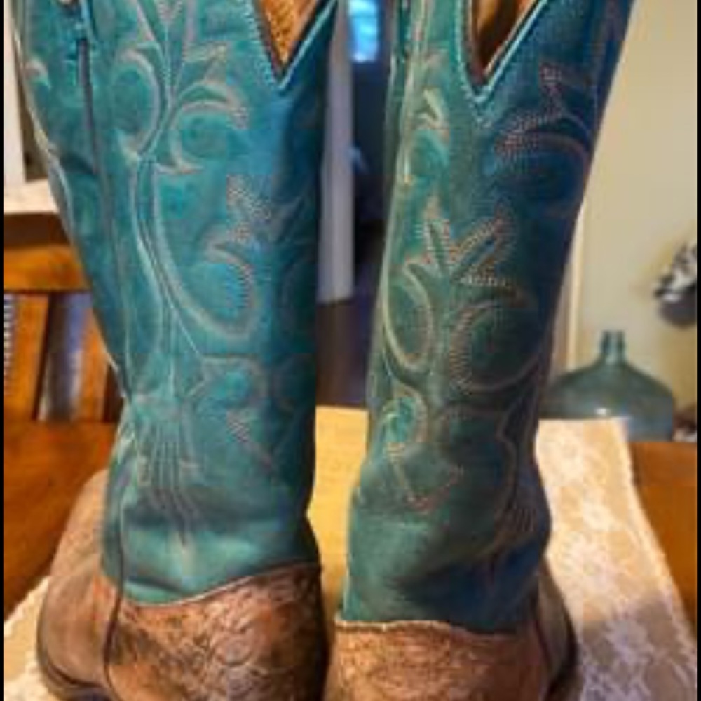 Turquoise cowgirl boots